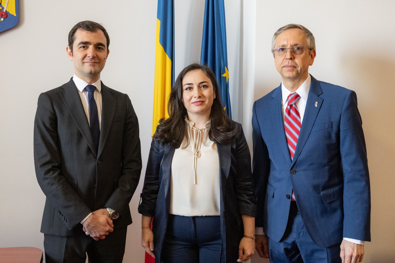 Primirea de către senatoarea Adelina Dobra, președinta Comisiei pentru învățământ, știință și inovare a Senatului României, a E.S. Carlos Alejandro Poffo, ambasadorul Republicii Argentina în România 